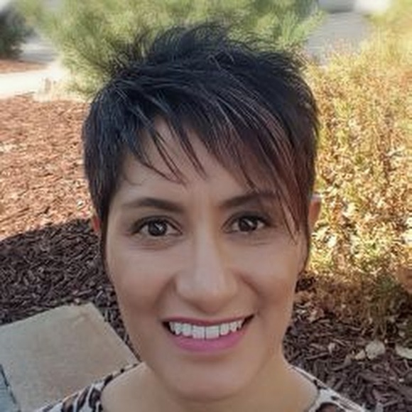 Meet your Posher, Beatriz - Picture 1 of 1